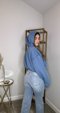 AMARA CROPPED HOODIE
