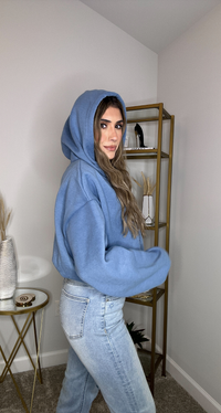 AMARA CROPPED HOODIE