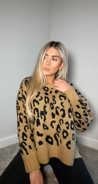 LEOPARD COZY SWEATER