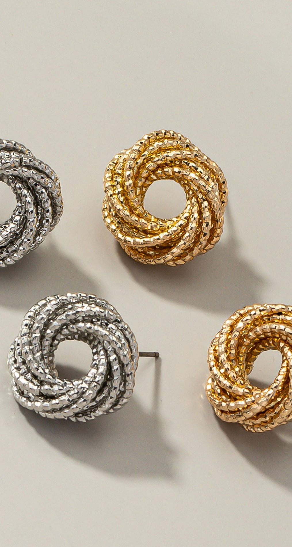 WIRE TWISTED STUDS