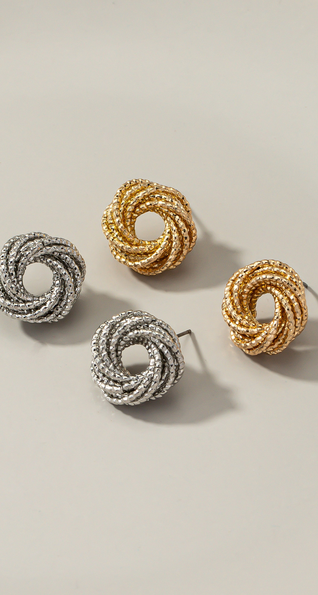 WIRE TWISTED STUDS
